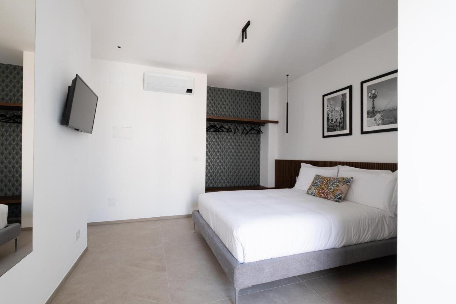 Riviera Apulian Rooms Bari Exteriör bild